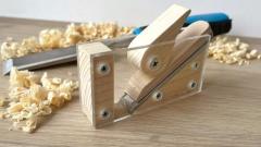 Mini planer from an old chisel